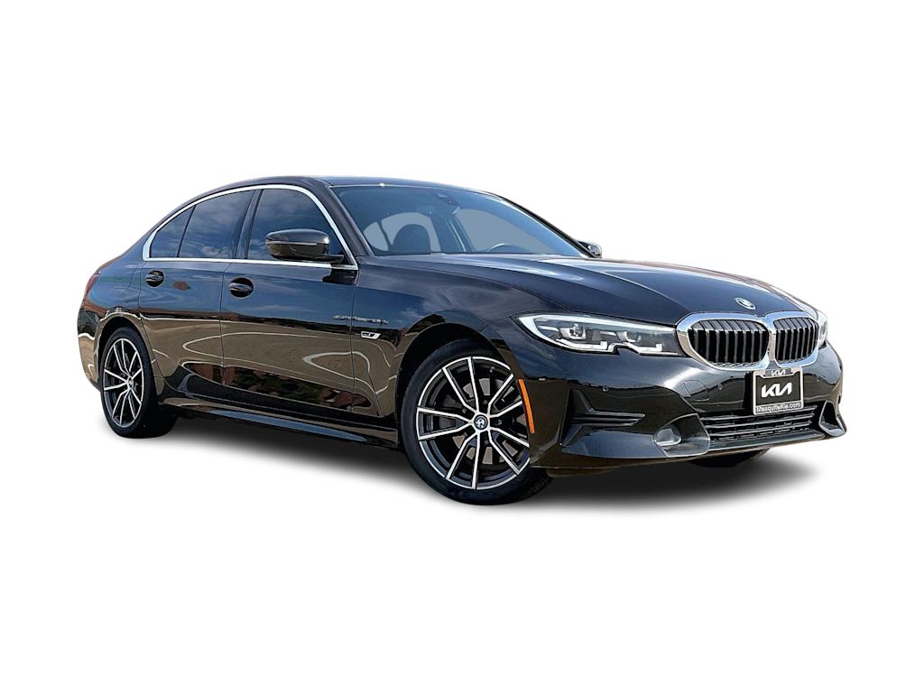 Thumbnail: 2022 BMW 3 Series - 22