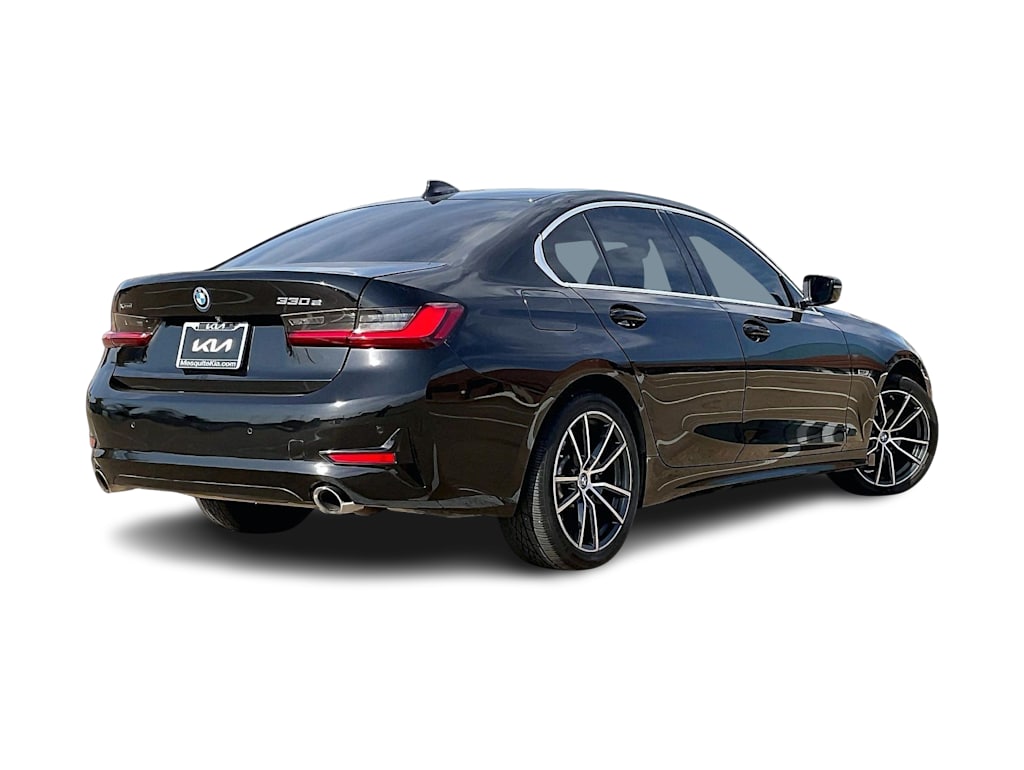 Thumbnail: 2022 BMW 3 Series - 23