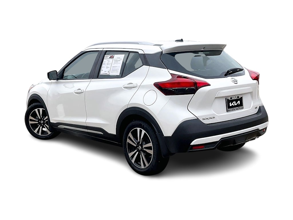 Thumbnail: 2019 Nissan Kicks - 4