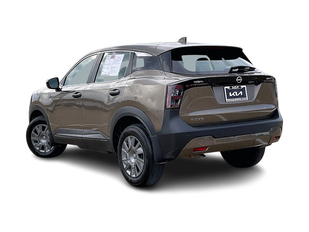 Thumbnail: 2025 Nissan Kicks - 4