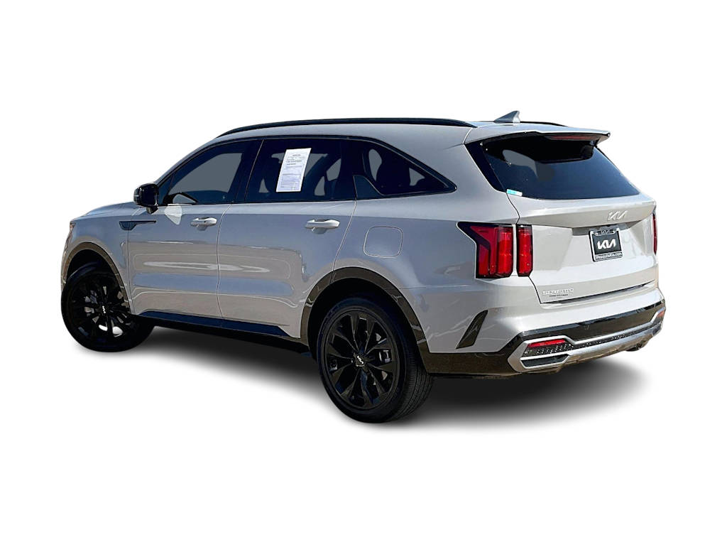 Thumbnail: 2023 Kia Sorento - 4
