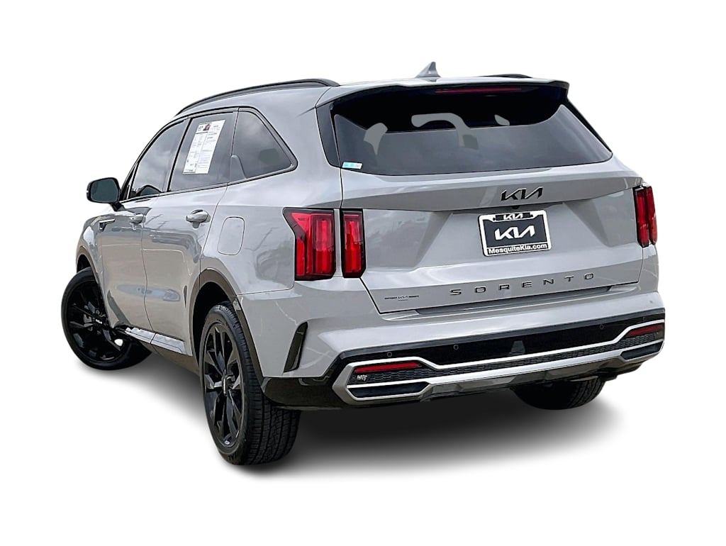 Thumbnail: 2022 Kia Sorento - 4