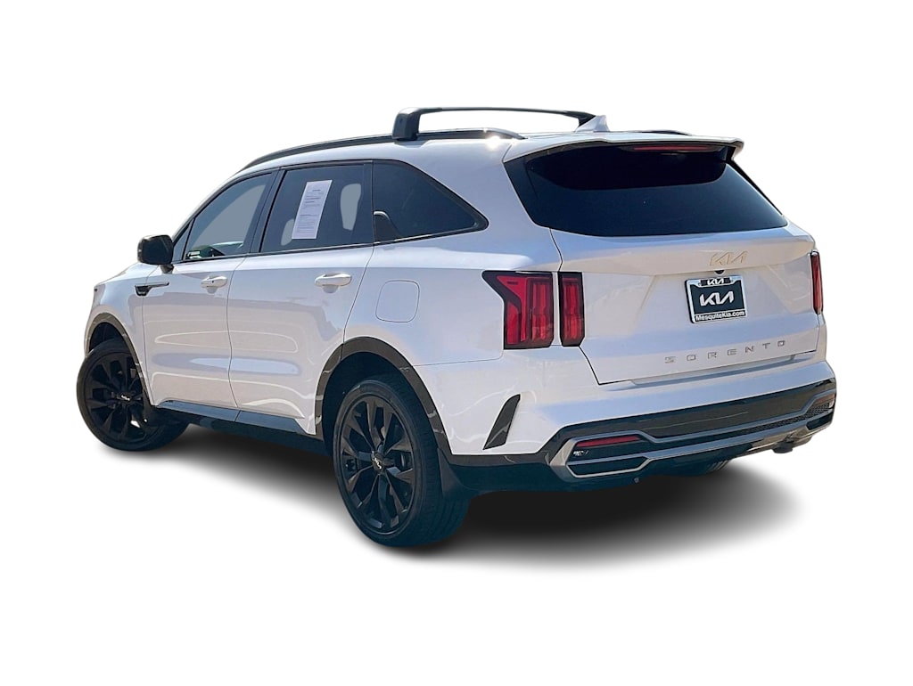 Thumbnail: 2022 Kia Sorento - 4