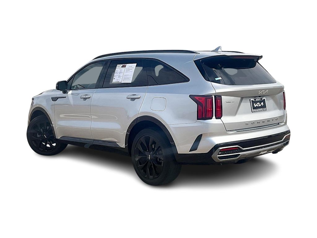 Thumbnail: 2022 Kia Sorento - 4