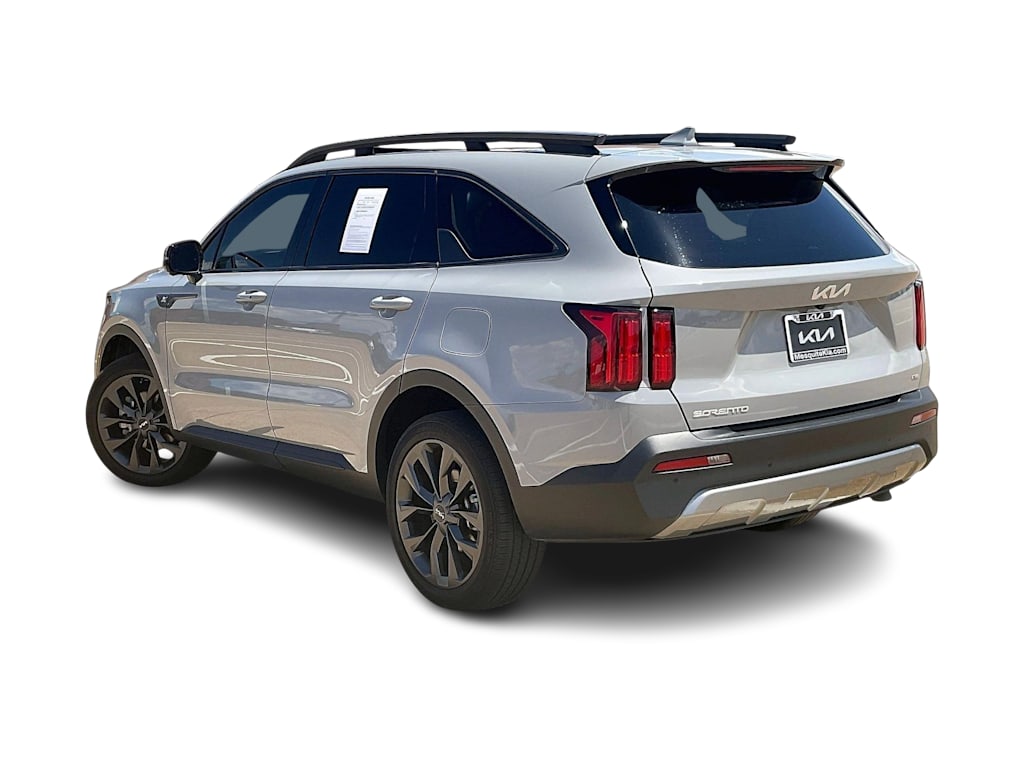 Thumbnail: 2023 Kia Sorento - 4