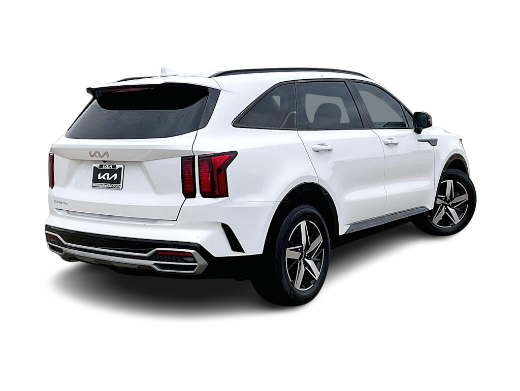 Thumbnail: 2023 Kia Sorento - 22