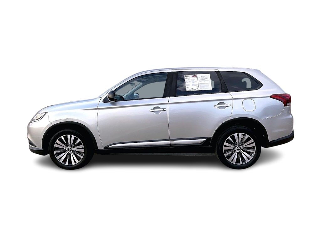 Thumbnail: 2020 Mitsubishi Outlander - 3