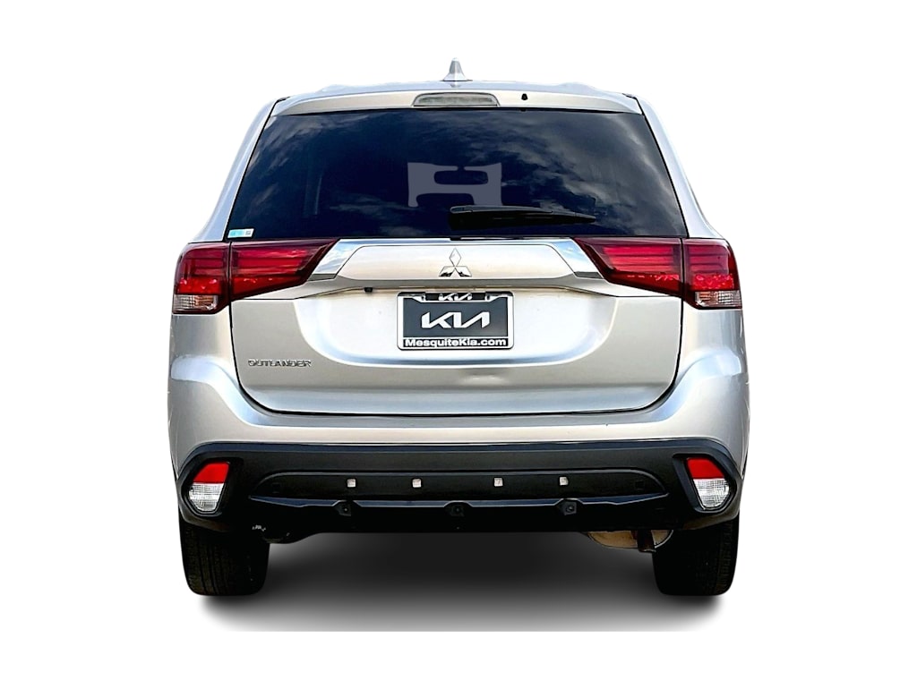 Thumbnail: 2020 Mitsubishi Outlander - 5