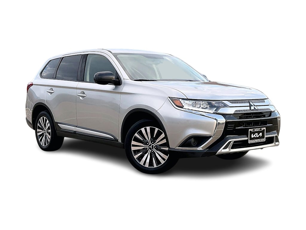 Thumbnail: 2020 Mitsubishi Outlander - 22
