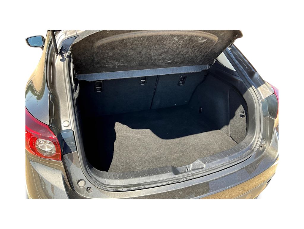 2016 Mazda Mazda3 i Sport 18
