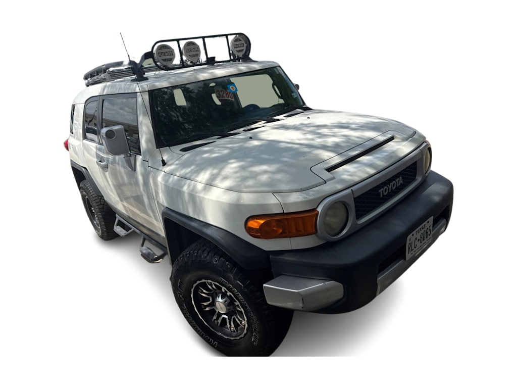 Thumbnail: 2010 Toyota FJ Cruiser - 7
