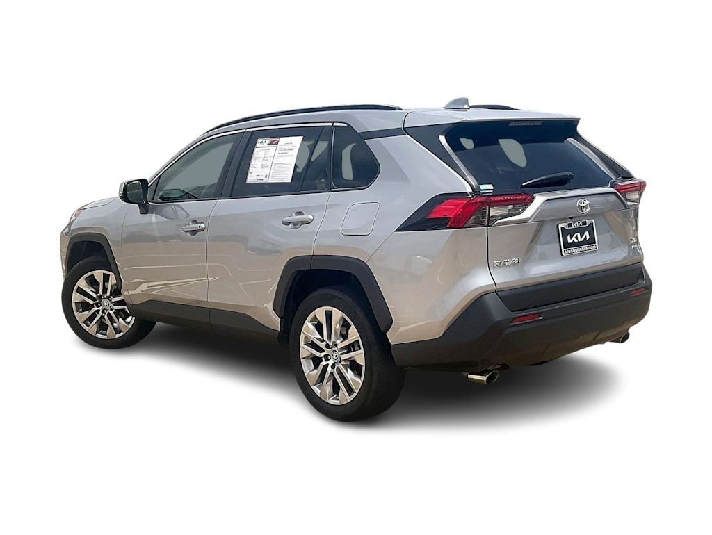 Thumbnail: 2020 Toyota RAV4 - 4