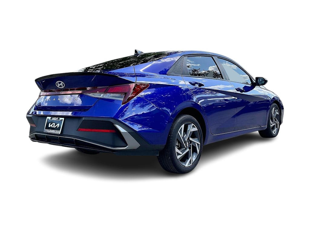 Thumbnail: 2025 Hyundai Elantra - 19