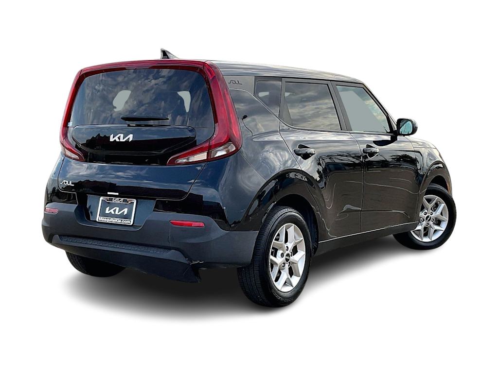 Thumbnail: 2022 Kia Soul - 22