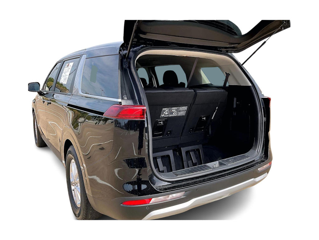 Thumbnail: 2023 Kia Carnival - 18
