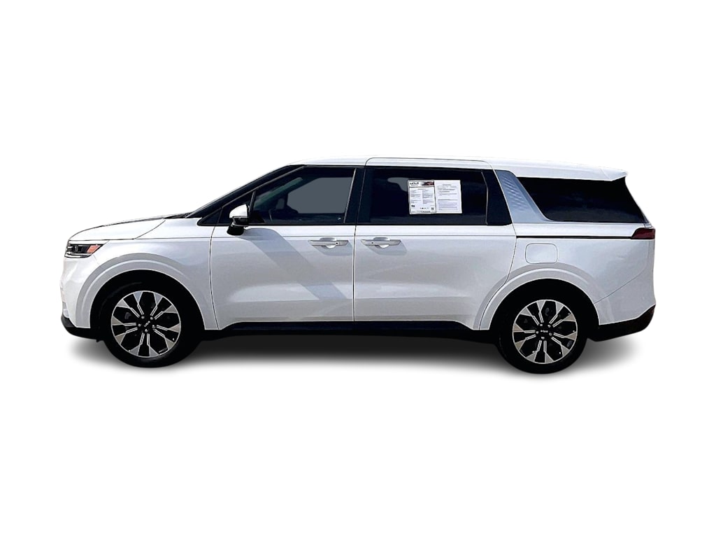 Thumbnail: 2023 Kia Carnival - 3