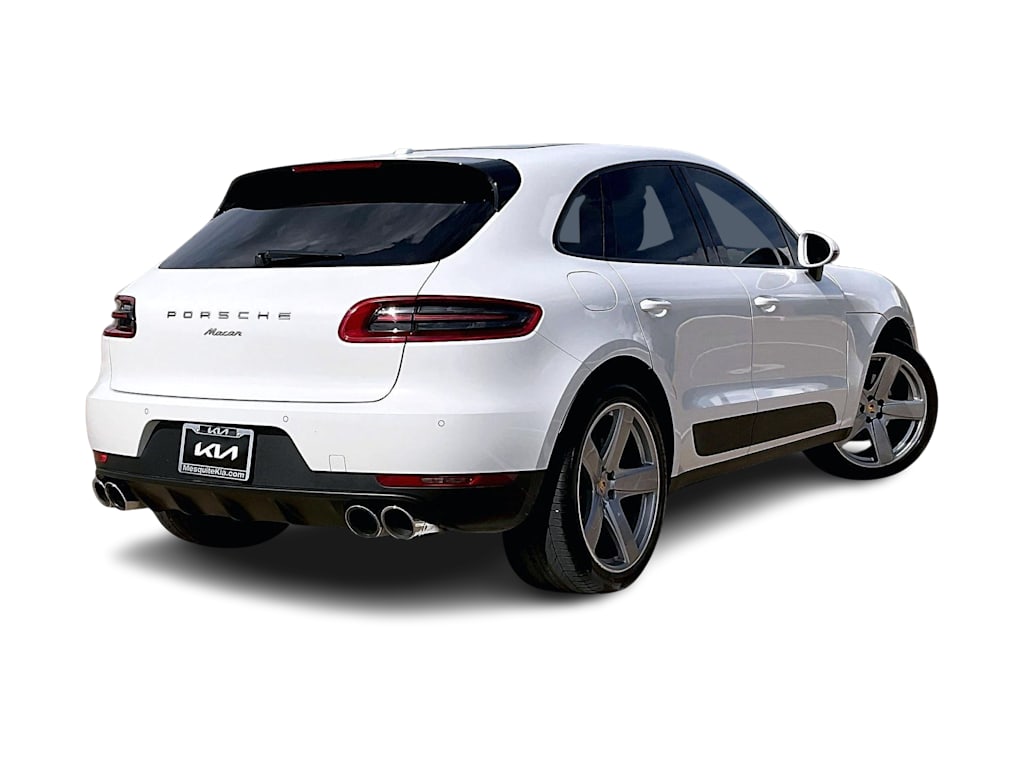 Thumbnail: 2018 Porsche Macan - 24