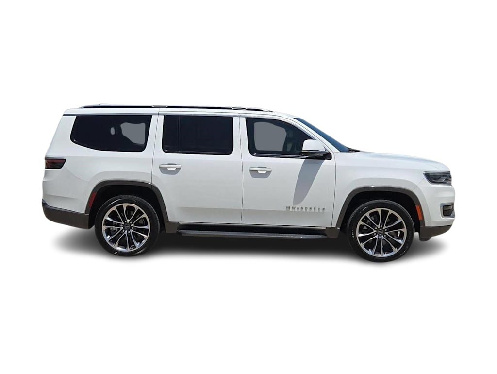 Thumbnail: 2022 Jeep Wagoneer - 19