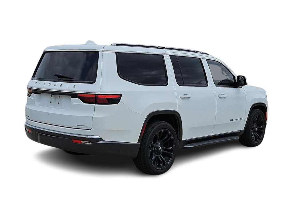 Thumbnail: 2022 Jeep Wagoneer - 20