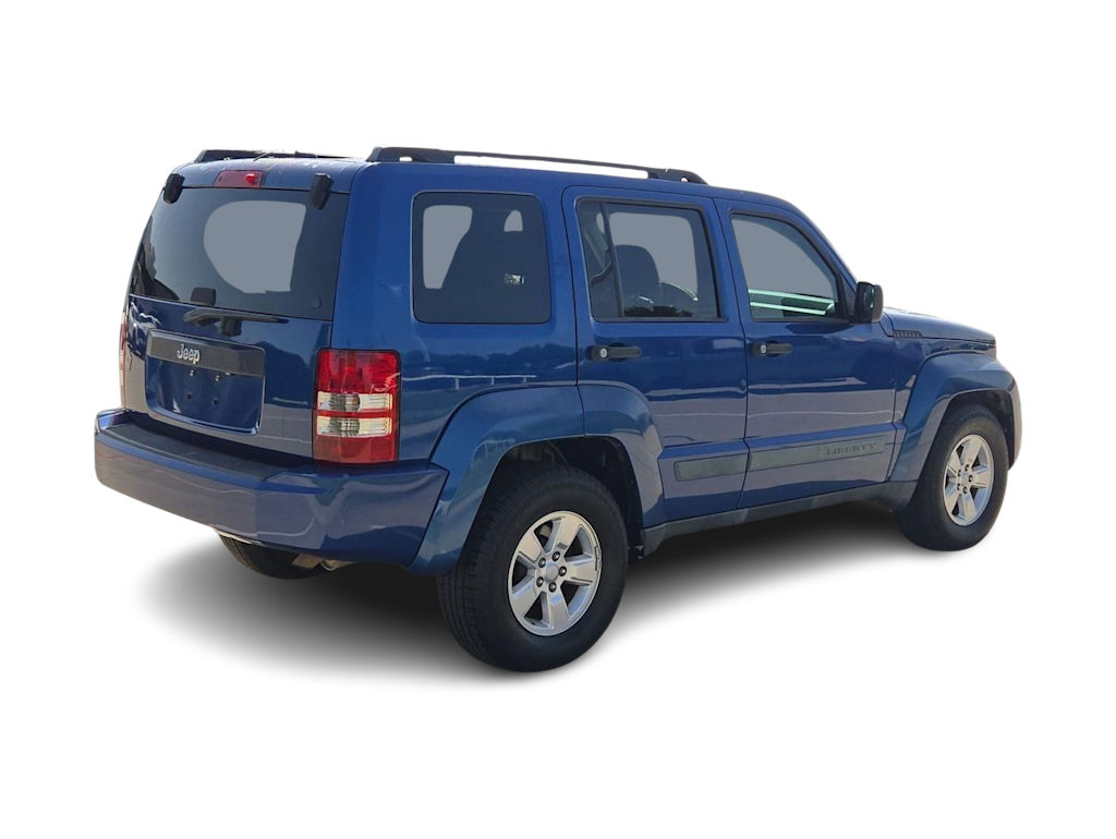 Thumbnail: 2010 Jeep Liberty - 18