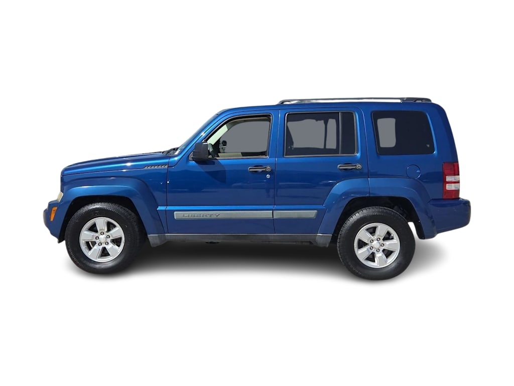 Thumbnail: 2010 Jeep Liberty - 3
