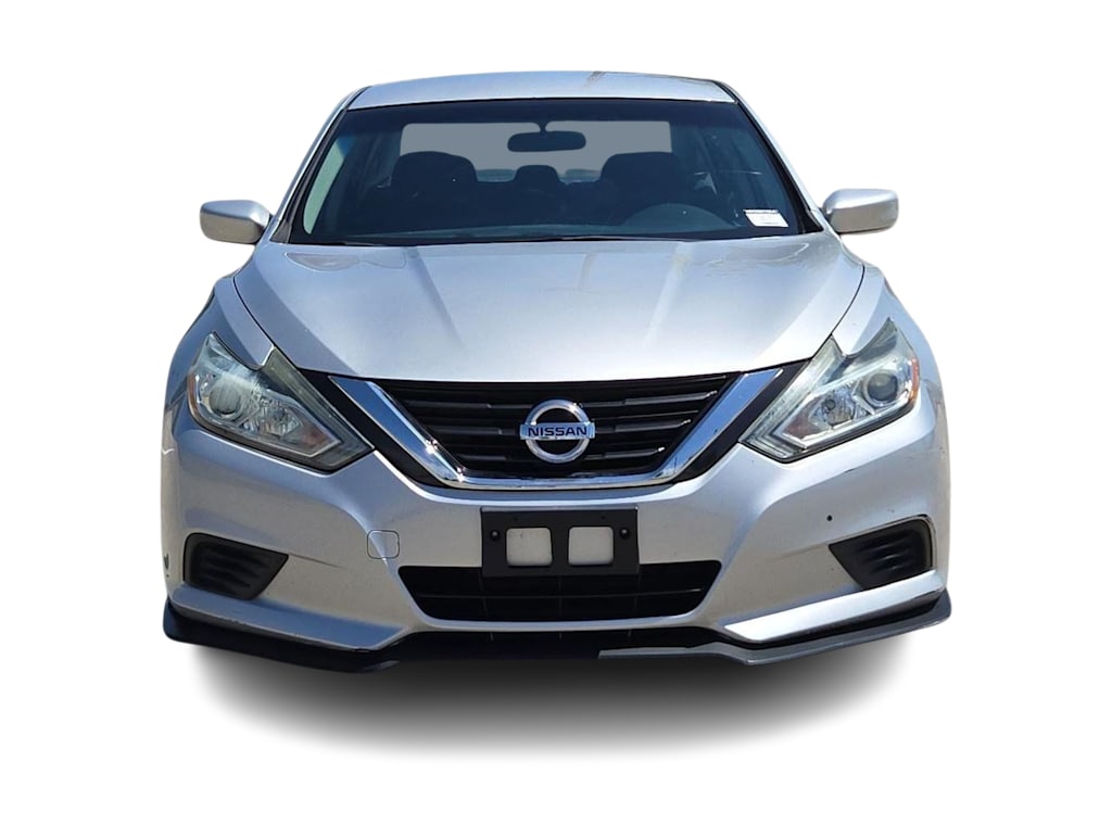 Thumbnail: 2017 Nissan Altima - 6