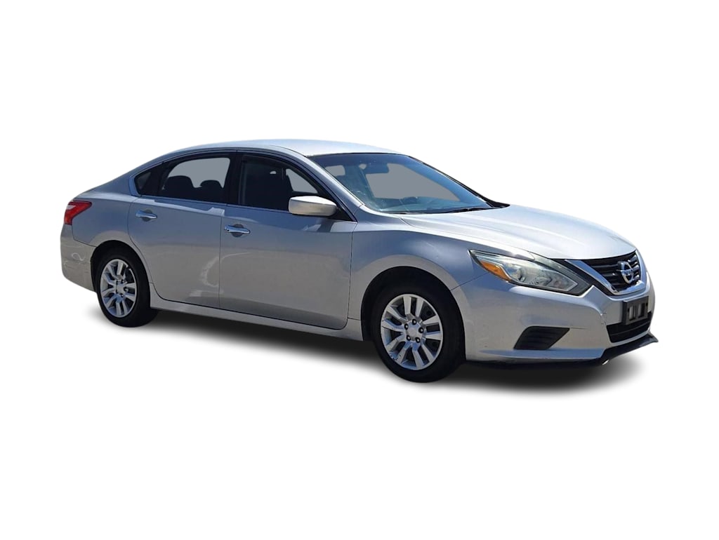 Thumbnail: 2017 Nissan Altima - 21