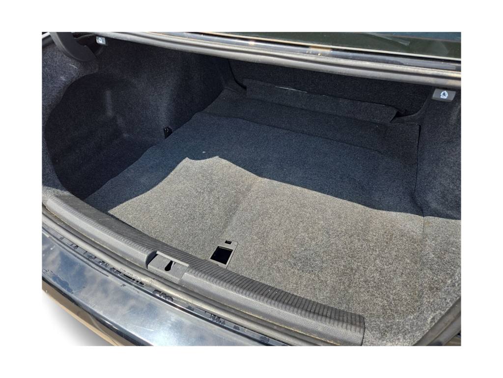Thumbnail: 2015 Volkswagen Passat - 17