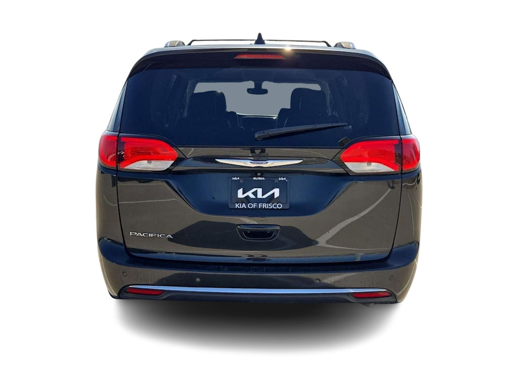 Thumbnail: 2018 Chrysler Pacifica - 5