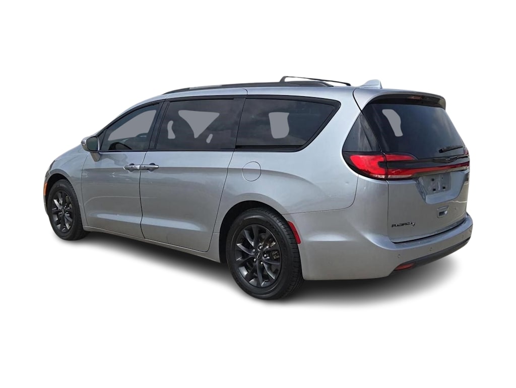 Thumbnail: 2021 Chrysler Pacifica - 4