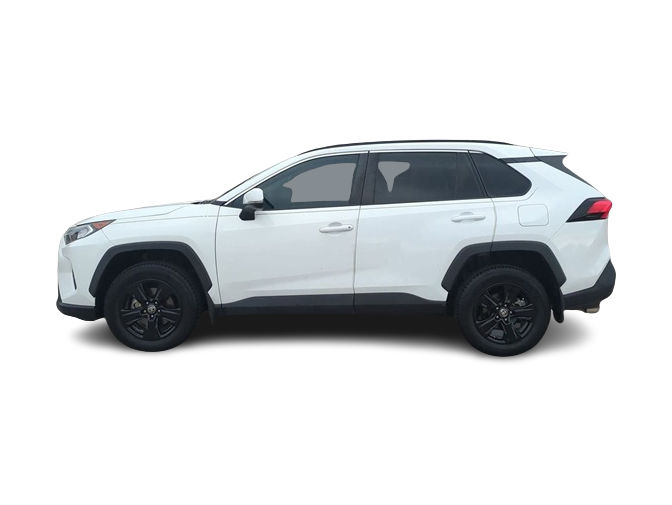 2021 Toyota RAV4 XLE 3