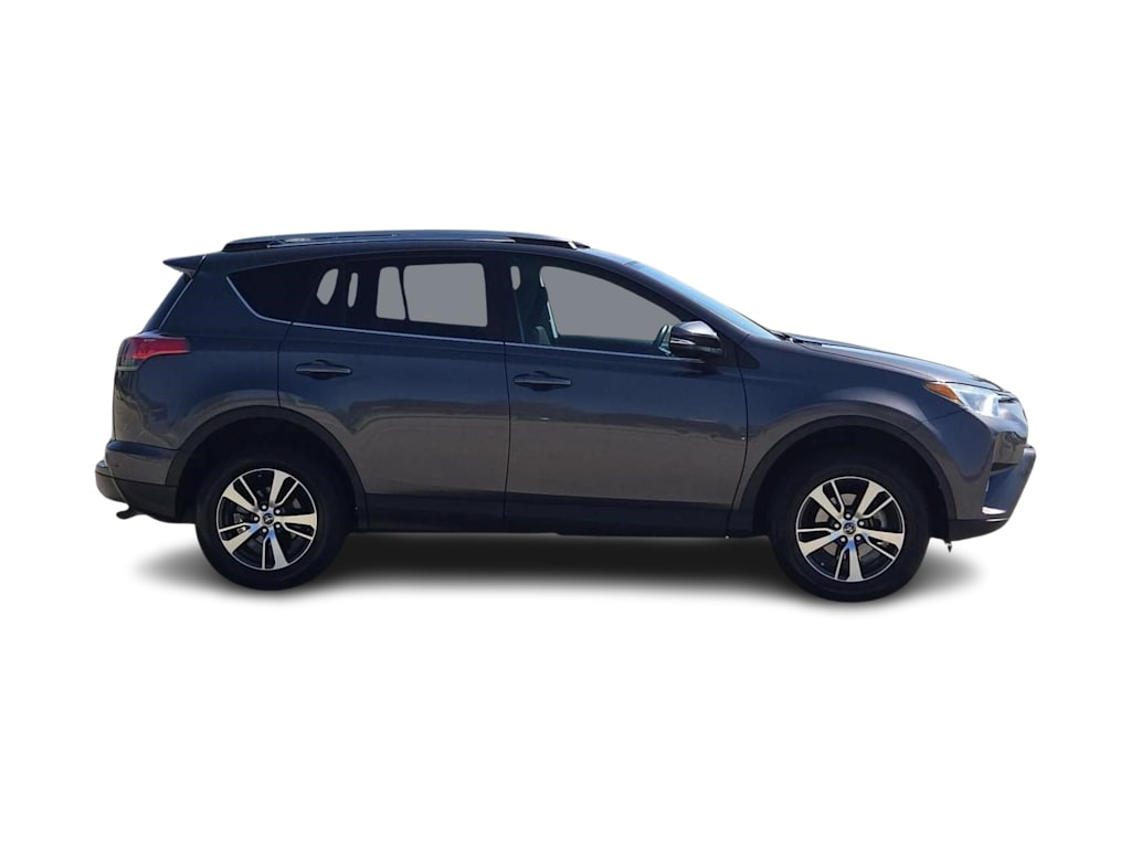 Thumbnail: 2018 Toyota RAV4 - 21