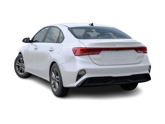 2024 Kia Forte LXS 4