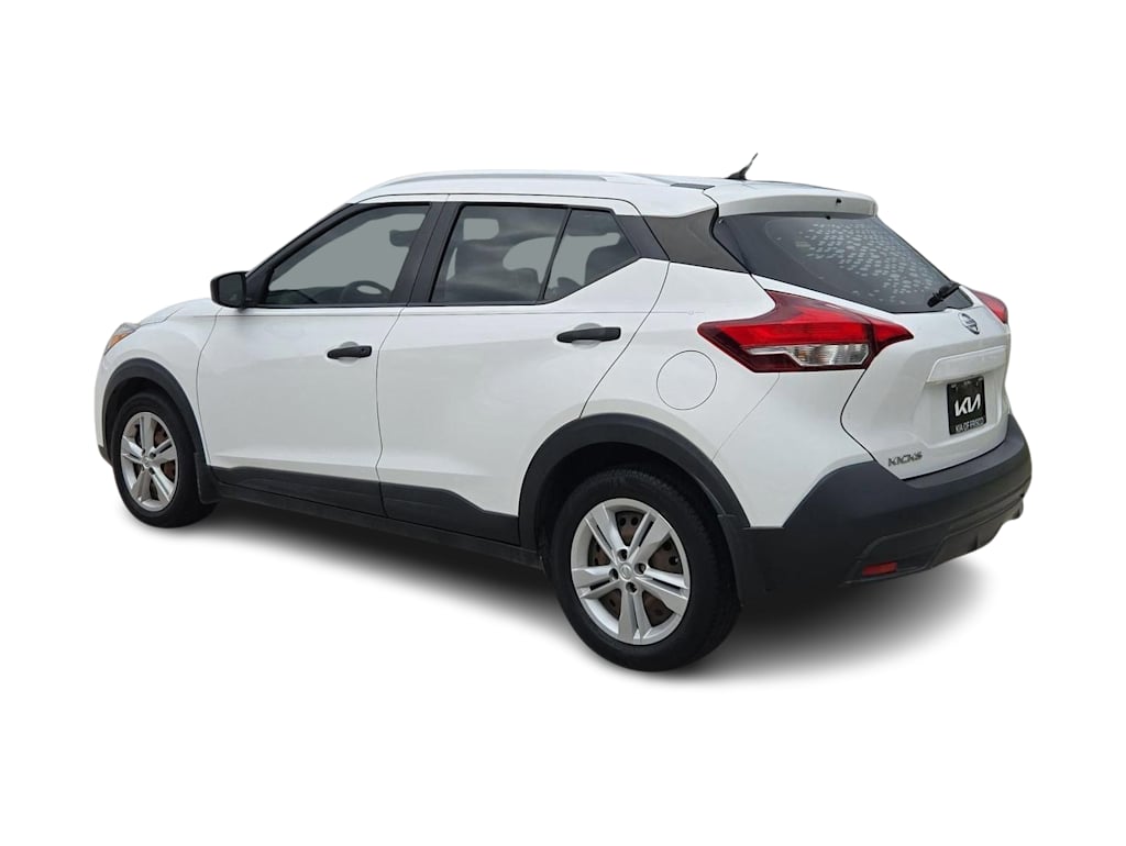 Thumbnail: 2018 Nissan Kicks - 4