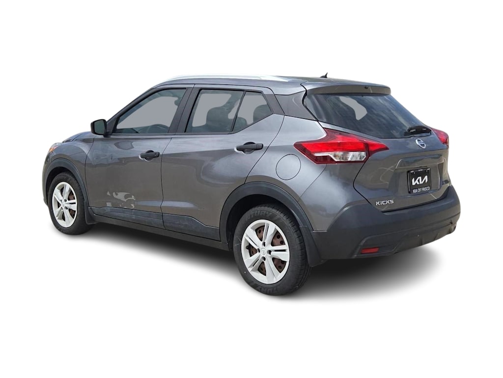 Thumbnail: 2019 Nissan Kicks - 4
