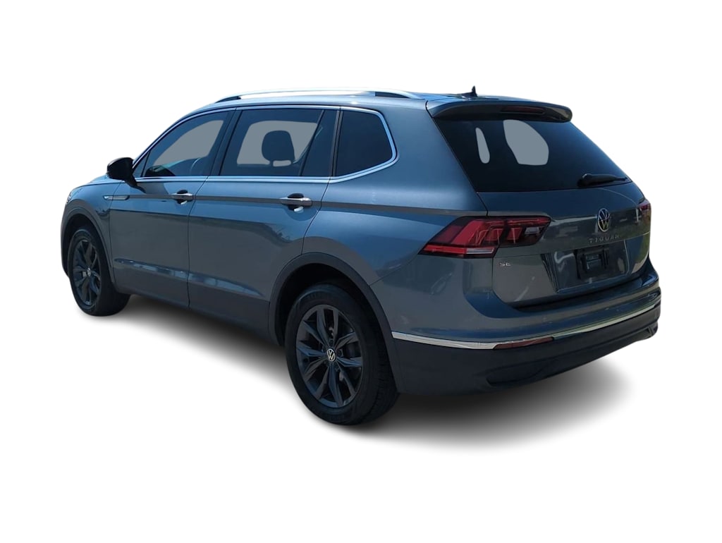 Thumbnail: 2022 Volkswagen Tiguan - 4