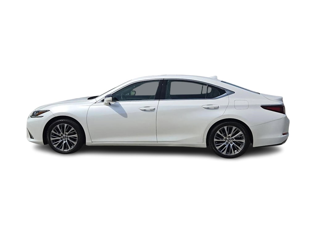 Thumbnail: 2021 Lexus ES - 3