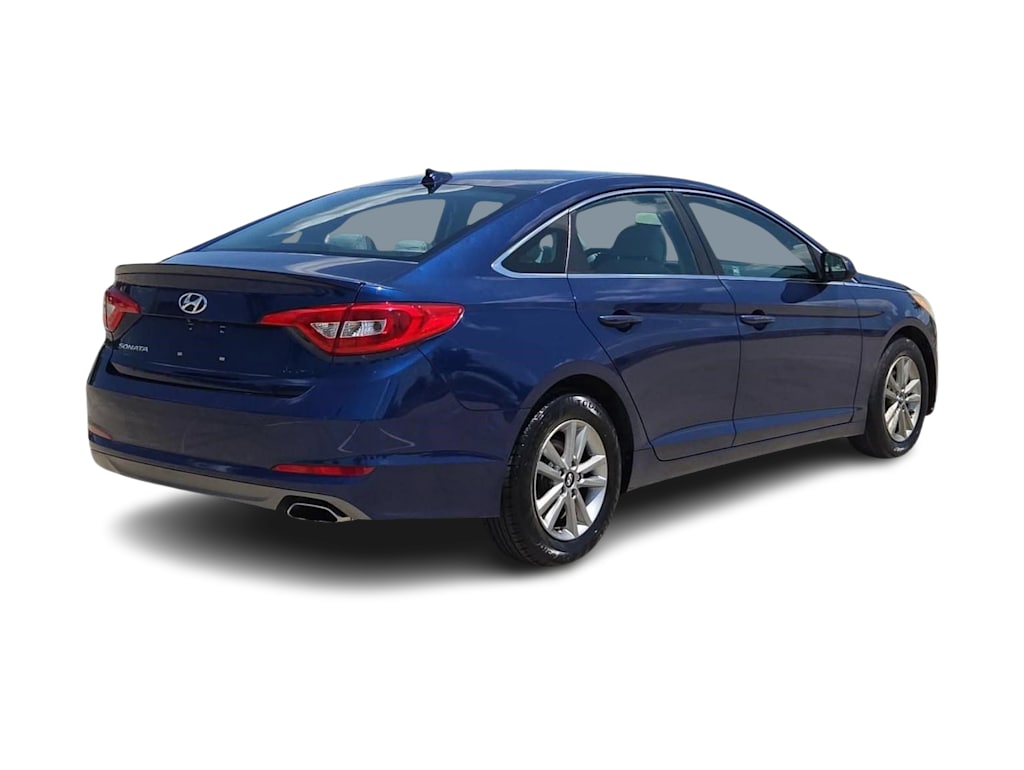 Thumbnail: 2015 Hyundai Sonata - 19