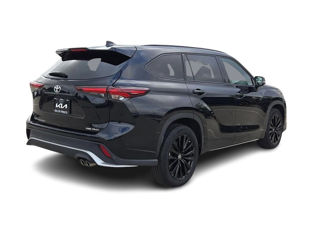 Thumbnail: 2025 Toyota Highlander - 19