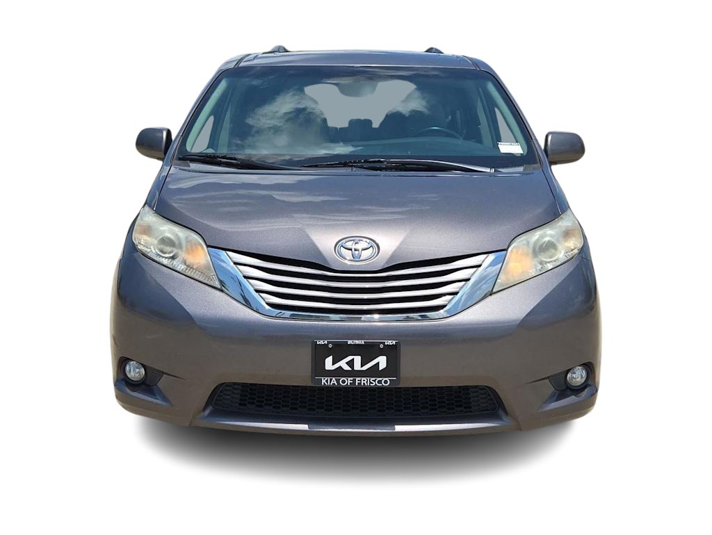 Thumbnail: 2015 Toyota Sienna - 6