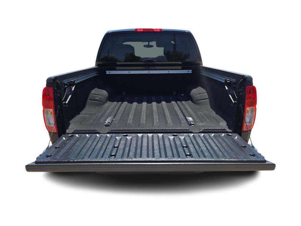 Thumbnail: 2011 Suzuki Equator - 17