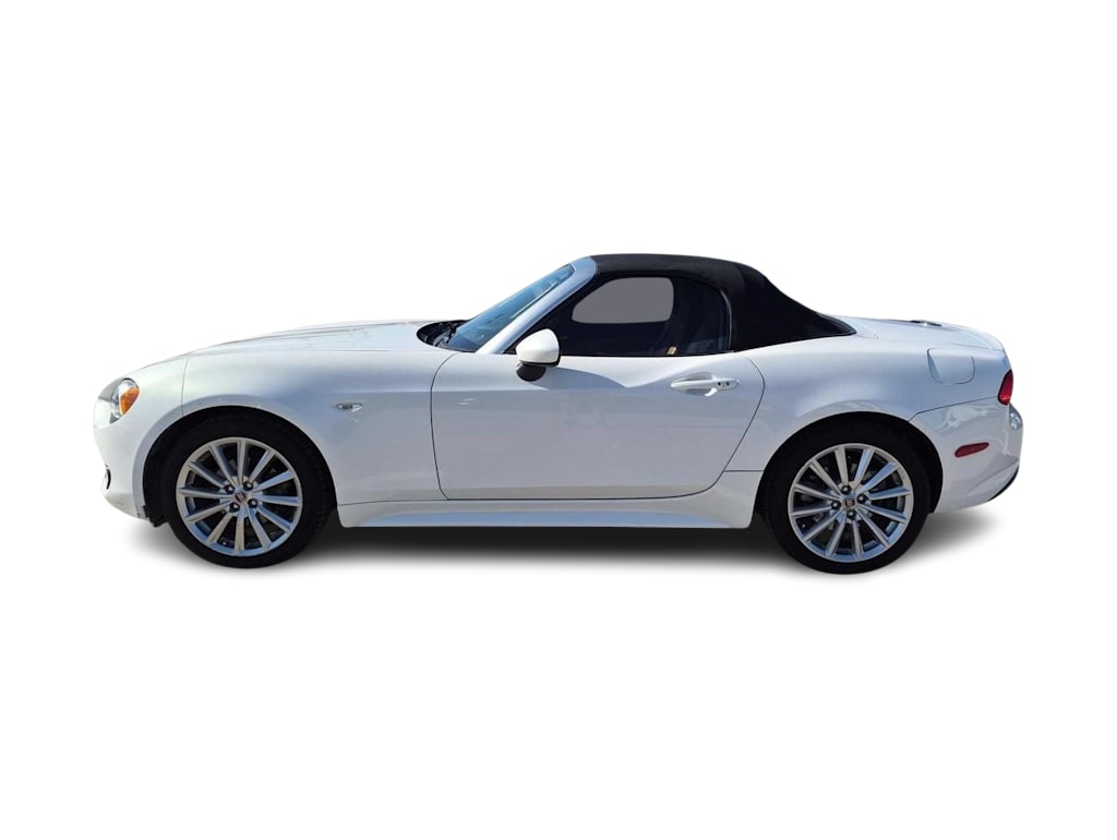 Thumbnail: 2017 Fiat 124 Spider - 3