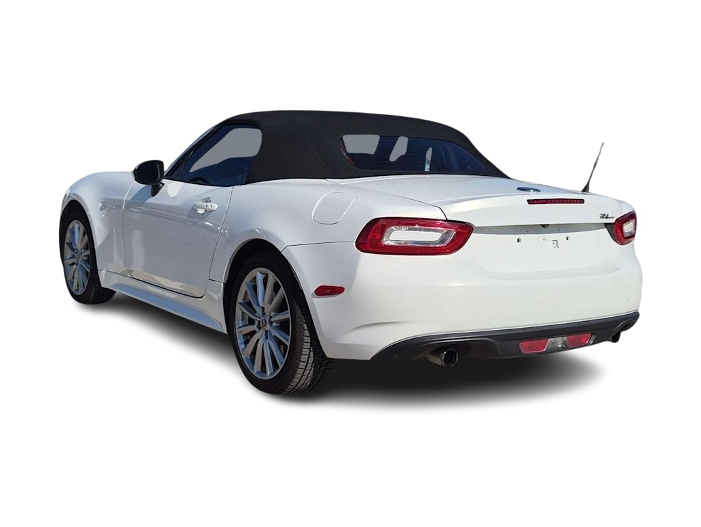 Thumbnail: 2017 Fiat 124 Spider - 4