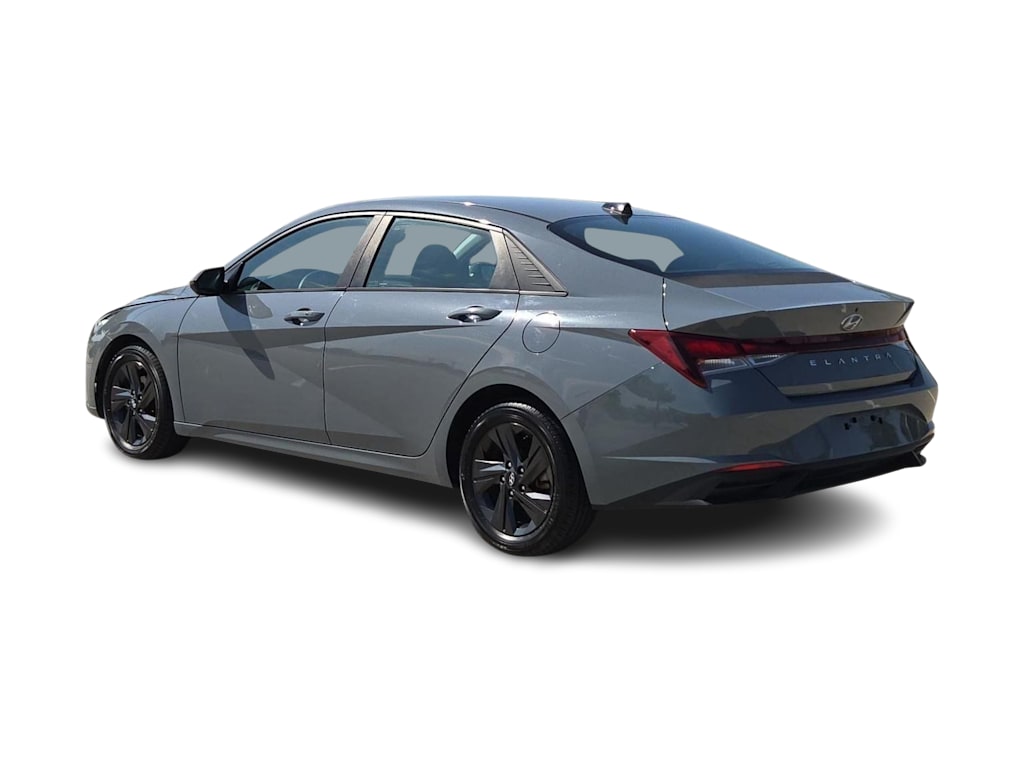 Thumbnail: 2021 Hyundai Elantra - 4