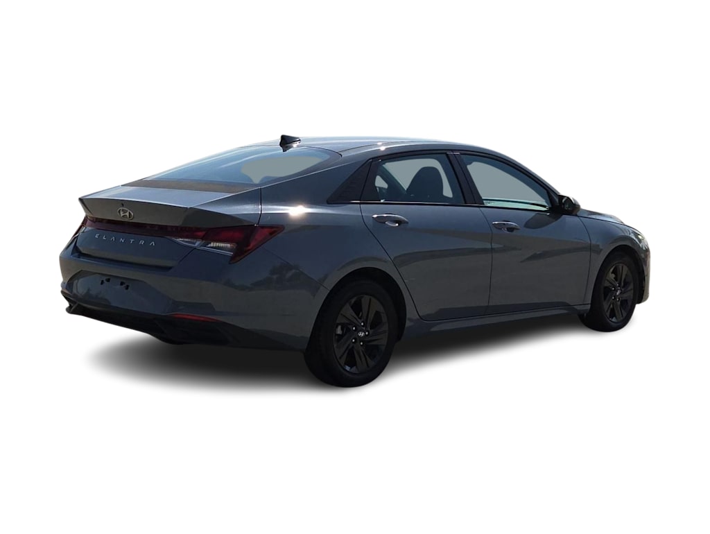 Thumbnail: 2021 Hyundai Elantra - 18