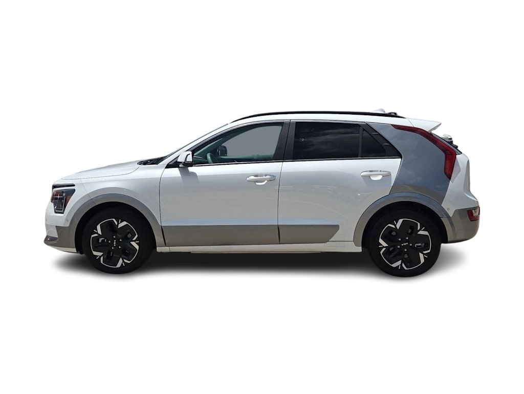 Thumbnail: 2023 Kia Niro - 3
