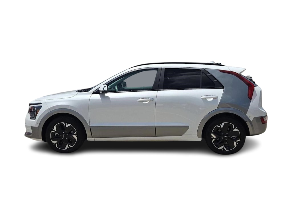 Thumbnail: 2023 Kia Niro - 3