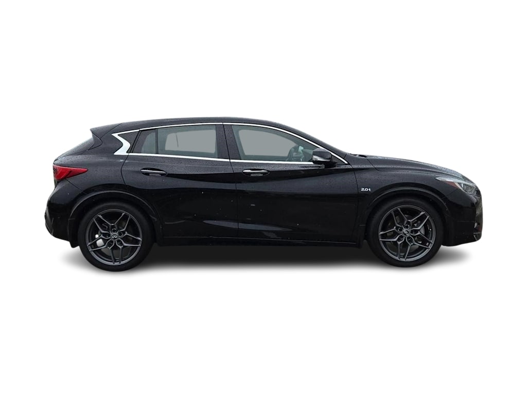 Thumbnail: 2017 INFINITI QX30 - 20