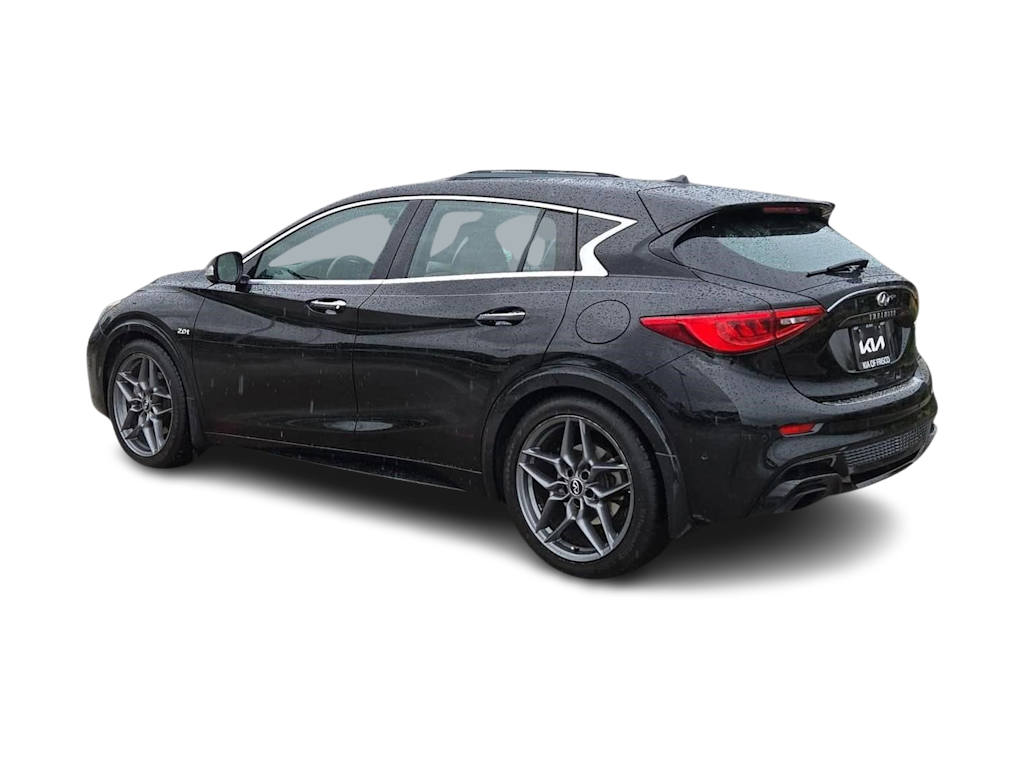 Thumbnail: 2017 INFINITI QX30 - 4