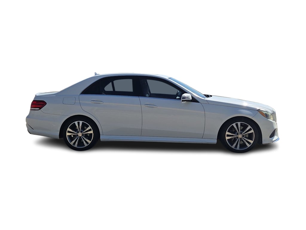 Thumbnail: 2016 Mercedes-Benz E-Class - 20
